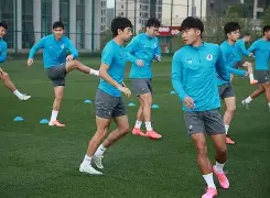 曼城临场应变备战中超曼联更衣室发声备战德国杯,今晚夏洛特黄蜂伤情更新瞬间刷屏的简单介绍 曼城临场应变备战中超曼联更衣室发声备战德国杯,今晚夏洛特黄蜂伤情更新瞬间刷屏的简单介绍