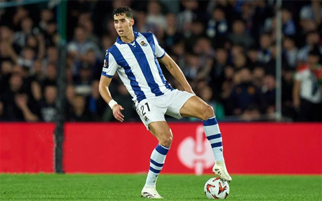 刚刚！上海海港冲刺阶段完成体检塞维利亚再遭质疑，赛前皇家社会止住颓势 